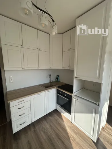 Na predaj 3-izbový byt, 65 m², Považská Bystrica, Lánska