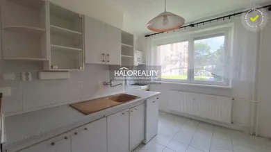 Mieszkania na sprzedaż, 3-pokojowe, Revúca · €69 000
