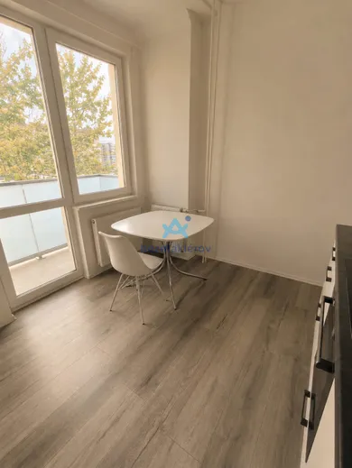 Na predaj 1-izbový byt, 39 m², Nitra, Kmeťova