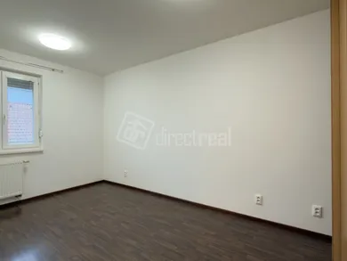 Na prenájom 2-izbový byt, 44 m², Dunajská Streda, Bacsáková