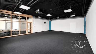 Kiadó kereskedelmi ingatlanok, Bratislava-Petržalka · €930