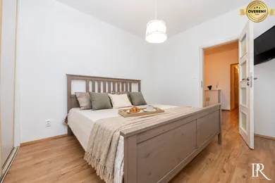 Na predaj 3-izbový byt, 66 m², Bratislava-Petržalka, Znievska