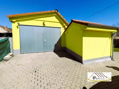 Na predaj 4-izbový dom, 135 m², Topoľníky, Hlavná