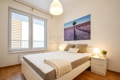 Na prenájom 2-izbový byt, 50 m², Bratislava-Ružinov