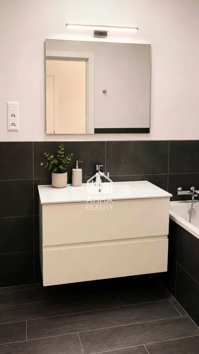 Na prenájom 2-izbový byt, 60 m², Bratislava-Ružinov