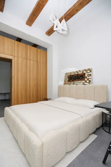 Na prenájom 3-izbový byt, 110 m², Košice-Staré Mesto, Továrenská