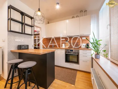 Na predaj 1-izbový byt, 48 m², Bratislava-Ružinov, Ružová dolina