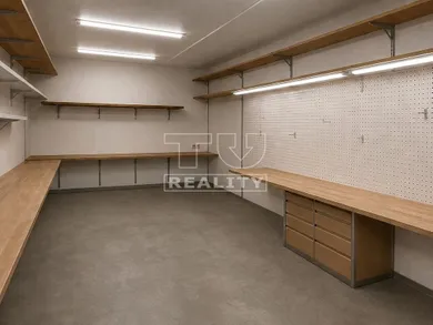 Na predaj objekt v Trenčín · €19 990 · Čiastočná rekonštrukcia