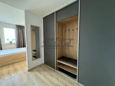Na prenájom 1-izbový byt, 34 m², Bratislava-Ružinov, Ivanská cesta