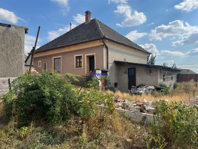 Na predaj 4-izbový dom, 141 m², Dvory nad Žitavou, Mostná