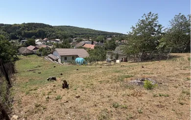 Na predaj pozemok, Kolíňany, Hlavná