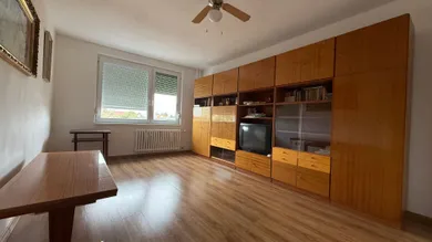 Na predaj 2-izbový byt, 61 m², Levice