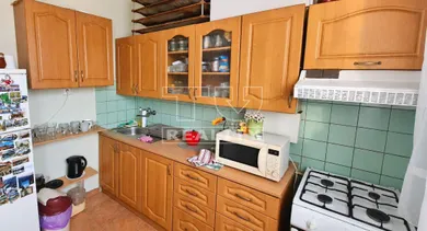 Na predaj 1-izbový byt, 35 m², Bratislava-Podunajské Biskupice