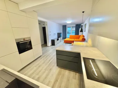 Byty na prenájom 3-izbový, Bratislava-Staré Mesto · €1 200