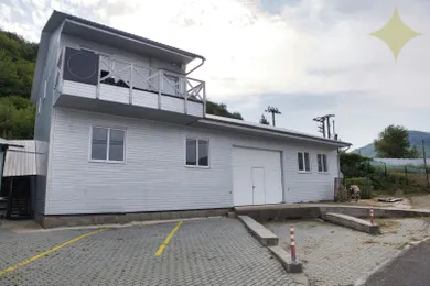 Lokale komercyjne na wynajem, Jasenov · €3500
