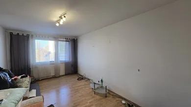 Na predaj 2-izbový byt, 64 m², Levice, Perecká ul.