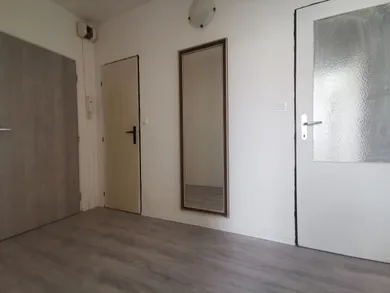 Na predaj 3-izbový byt, 74 m², Nové Zámky
