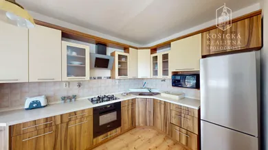 Na predaj 3-izbový byt, 70 m², Košice-Nad jazerom, Irkutská