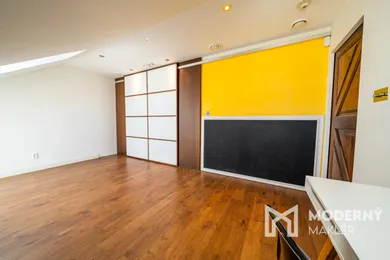 Na predaj 3-izbový byt, 111 m², Košice-Staré Mesto, Hlavná