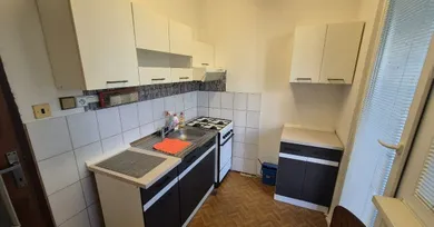 Na predaj 1-izbový byt, 35 m², Komárno, Ul. gen. Klapku