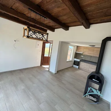 Na predaj rekreačný dom, 52 m², Šahy, Agátová