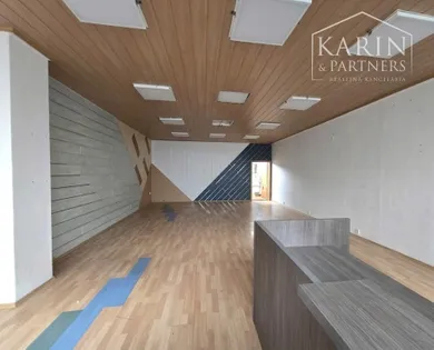 Lokale komercyjne na wynajem, Bratislava-Petržalka · €950