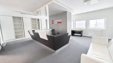 Lokale komercyjne na wynajem, Žilina · €440