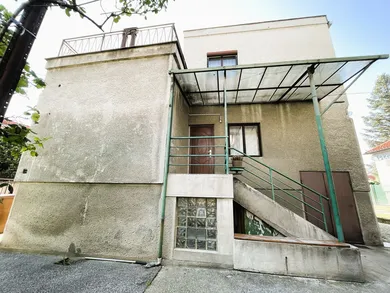 Na predaj dom, 280 m², Bratislava-Rača, Oblačná