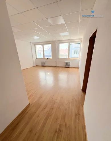 Na prenájom komerčné, 42 m², Košice-Staré Mesto