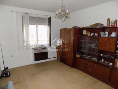 Na predaj 6-izbový dom, 100 m², Tvrdošovce
