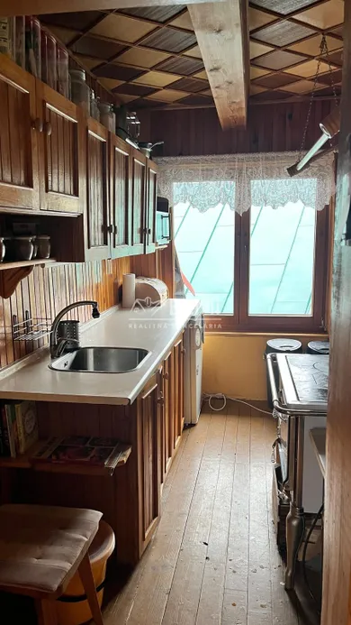 Na predaj 5-izbový rekreačný dom, 135 m², Nesluša