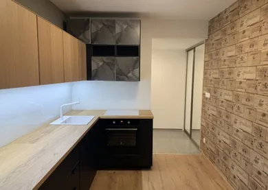 Na prenájom 2-izbový byt, 48 m², Bratislava-Ružinov, Plynárenská