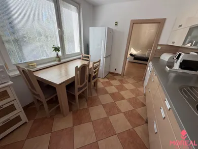 Na predaj 3-izbový byt, 82 m², Topoľčany, Gogoľova