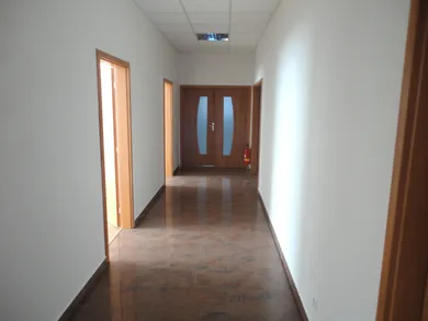 Na prenájom komerčné, 121 m², Banská Bystrica