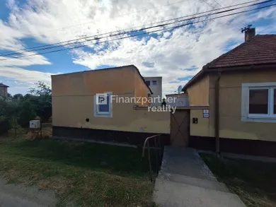 Na predaj 4-izbový dom, 90 m², Šurany, Šurianska
