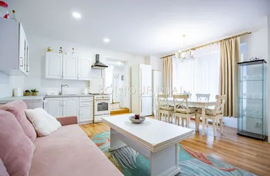 Na prenájom 2-izbový byt, 52 m², Trnava, Halenárska