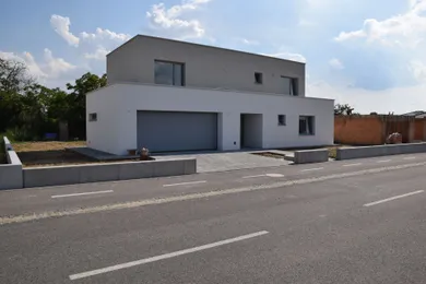 Na predaj 5-izbový dom, 153 m², Chorvátsky Grob