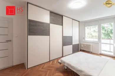 Na predaj 3-izbový byt, 83 m², Nové Zámky, T. G. Masaryka