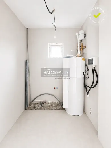 Na predaj 4-izbový byt, 93 m², Bratislava-Jarovce, Chotárna
