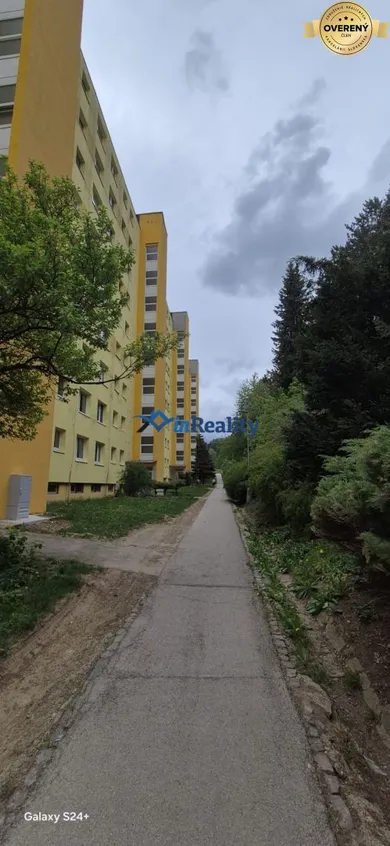 Mieszkania na sprzedaż, 3-pokojowe, Banská Bystrica · €235 000