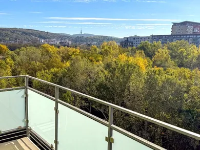 Na prenájom 2-izbový byt, 62 m², Bratislava-Dúbravka, Dúbravčická