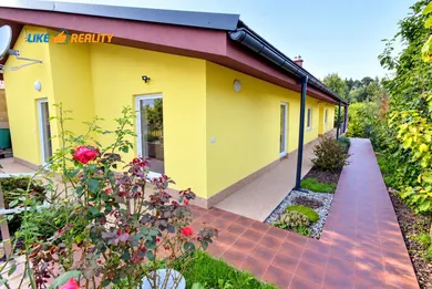 Eladó házak, 5-szobás, Martin · €379 000