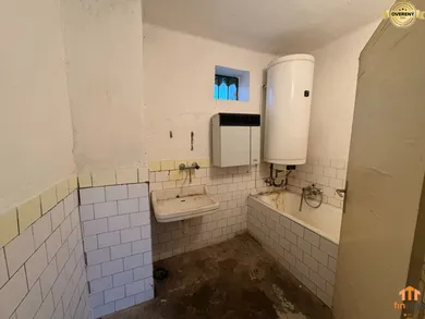 Na predaj 4-izbový dom, 200 m², Hruboňovo