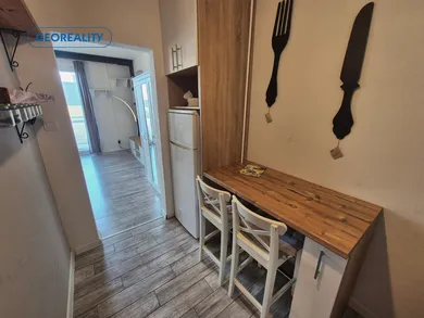 Na predaj 1-izbový byt, 35 m², Levice, Školská