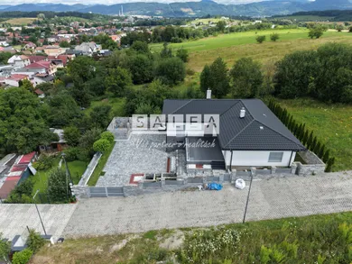 Na predaj dom, 203 m², Rosina