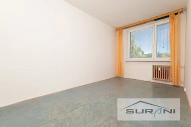 Na predaj 4-izbový byt, 81 m², Bratislava-Dúbravka, Bullova