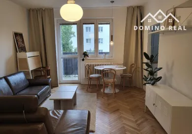 Na prenájom 2-izbový byt, 52 m², Pezinok, Záhradná