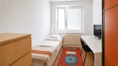 Na predaj 3-izbový byt, 68 m², Bratislava-Petržalka, Markova
