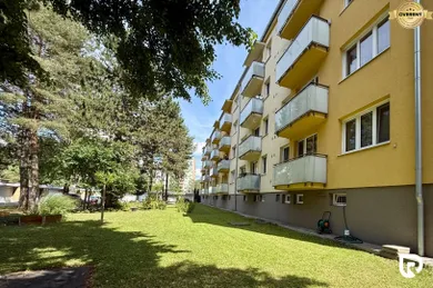 Mieszkania na sprzedaż, 3-pokojowe, Trenčín · €141 790