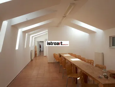 Na prenájom komerčné, 200 m², Bratislava-Záhorská Bystrica